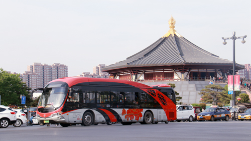 “五一”假期，洛陽(yáng)公交人用奉獻(xiàn)堅(jiān)守