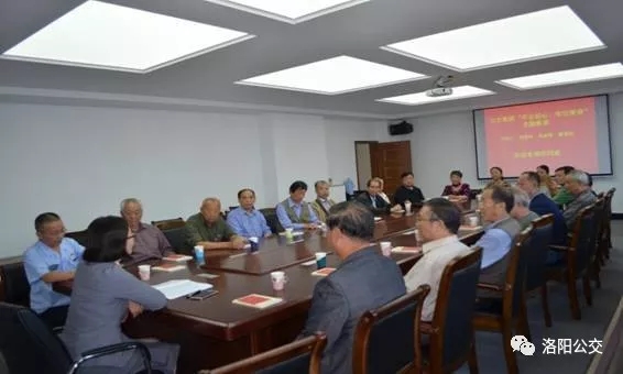 集團(tuán)黨委為離退休老干部上“不忘初心、牢記使命”主題教育專題黨課